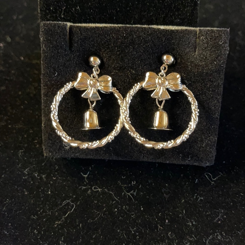 Avon (1992) Vintage Jingle Bell Hoops Earrings